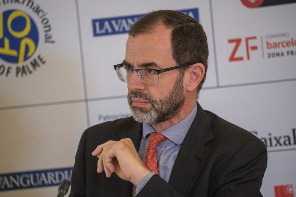 Zarzuela nombra a Camilo Villarino, de la oficina de Josep Borrell, al frente de la Casa Real 1 Moncloa Camilo Villarino, nuevo jefe de gabinete de la Casa Real con Felipe VI