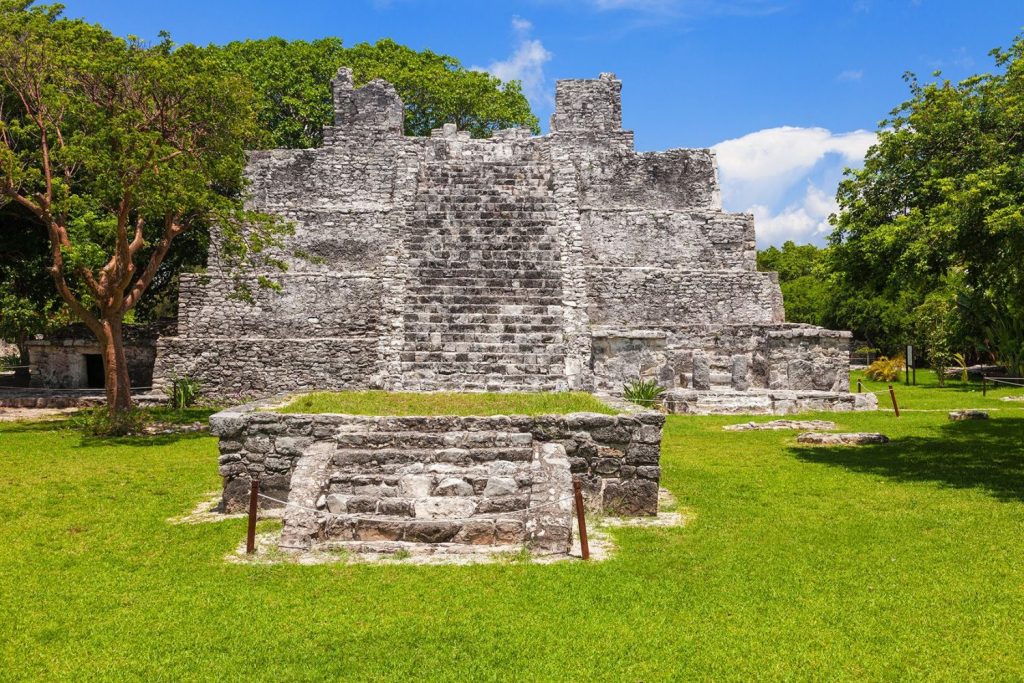 Cancún en la mira: Descubre 10 fascinantes datos que convierten esta joya en la perla del Caribe mexicano 1 Moncloa cancun 6 Moncloa