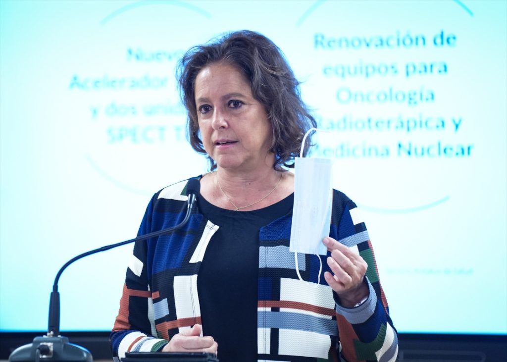 Catalina García, consejera de Salud y Consumo de Andalucía, ha destacado los nuevos progresos en la sanidad de Andalucía que ha subido cinco puestos en el ranking nacional de inversiones. 