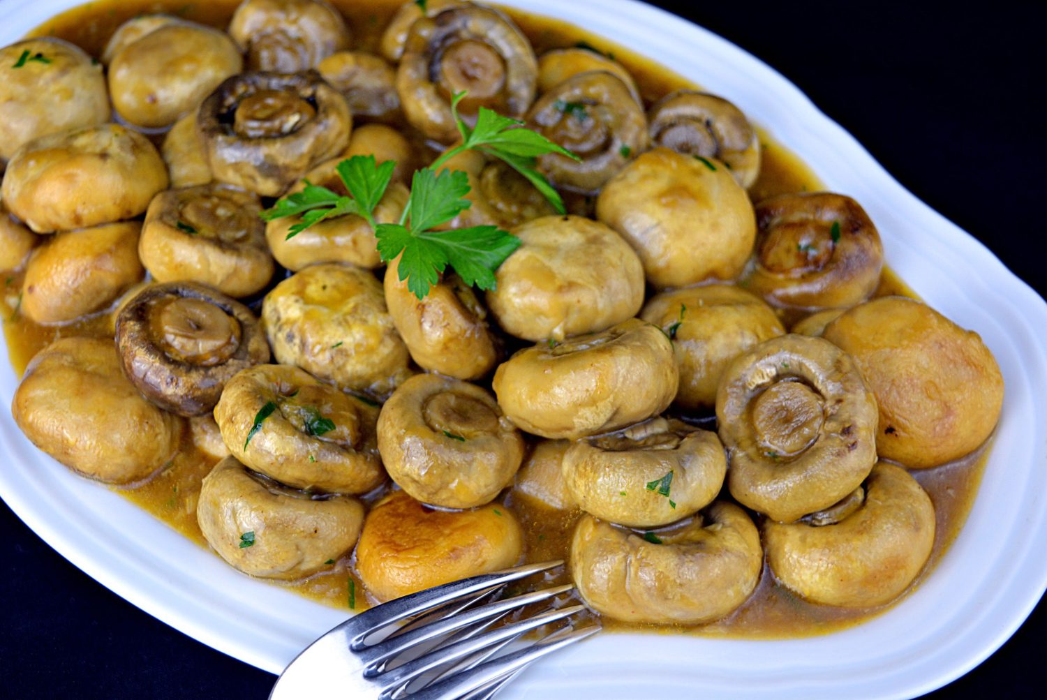 Esta receta de champiñones al ajillo es una delicia que no puedes dejar pasar 3 Moncloa CONTEXTO SOCIOCULTURAL