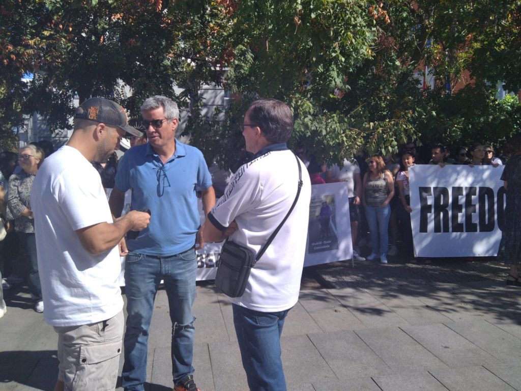 Los amigos de Santiago Sánchez Cogedor no han parado de solicitar su liberación.