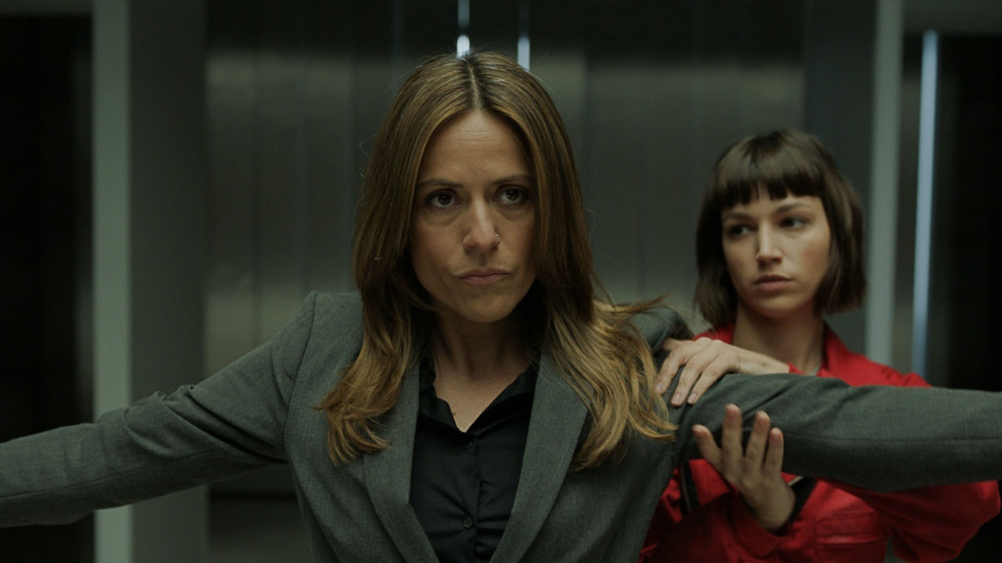 Iberia y BMW rompen con la imagen de Itziar Ituño, inspectora en La Casa de Papel.
