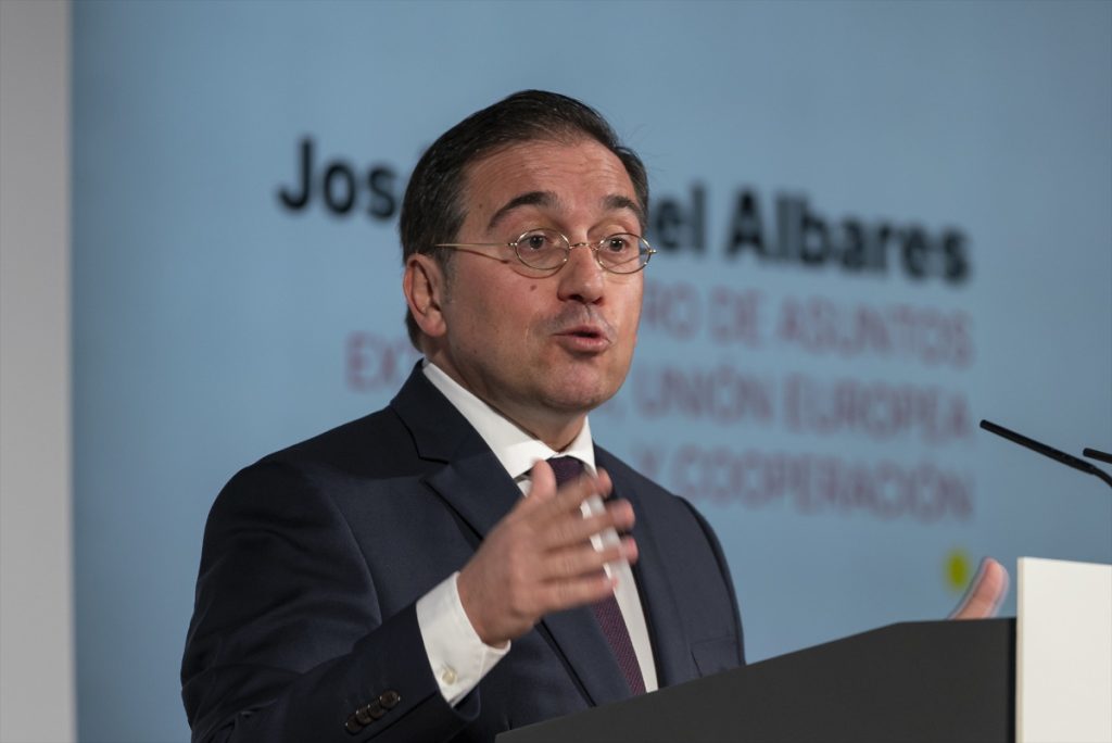 El Gobierno de Pedro Sánchez se convierte en agencia de colocación de familiares y amigos 2 Moncloa José Manuel Albares también tiene bien posicionada a su pareja al lado de Pedro Duque.