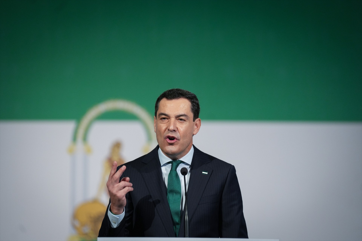 El PP de Moreno barre al PSOE Espadas y Montero en Andalucía