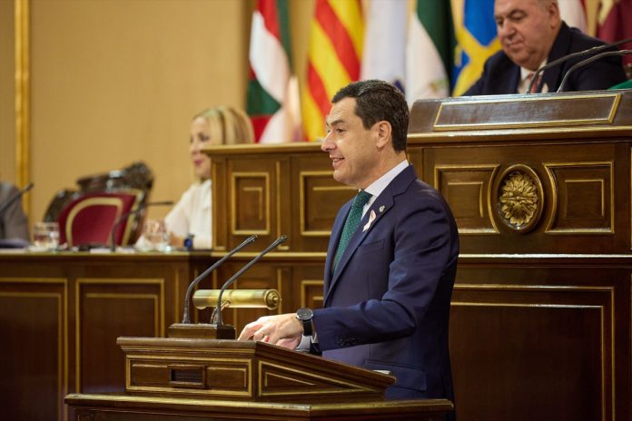 Juanma Moreno, presidente de la Junta de Andalucía, apostará por una mayor transparencia y control a sus altos cargos.