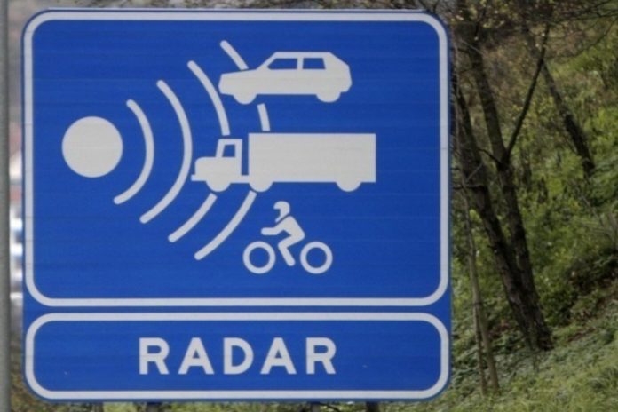 Vecinos por Majadahonda pidió anular las multas de un radar móvil que ha confundido a la población.