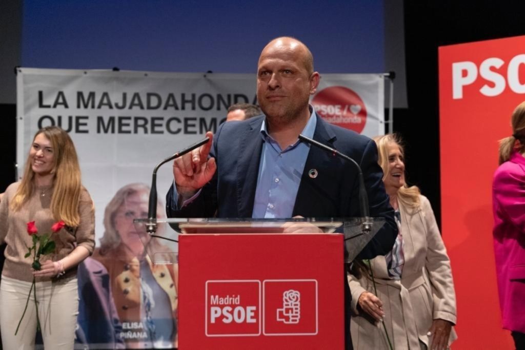 David Rodríguez, portavoz del PSOE de Majadahonda, reclama al PP que condene sin rodeos este acto a los Caídos.