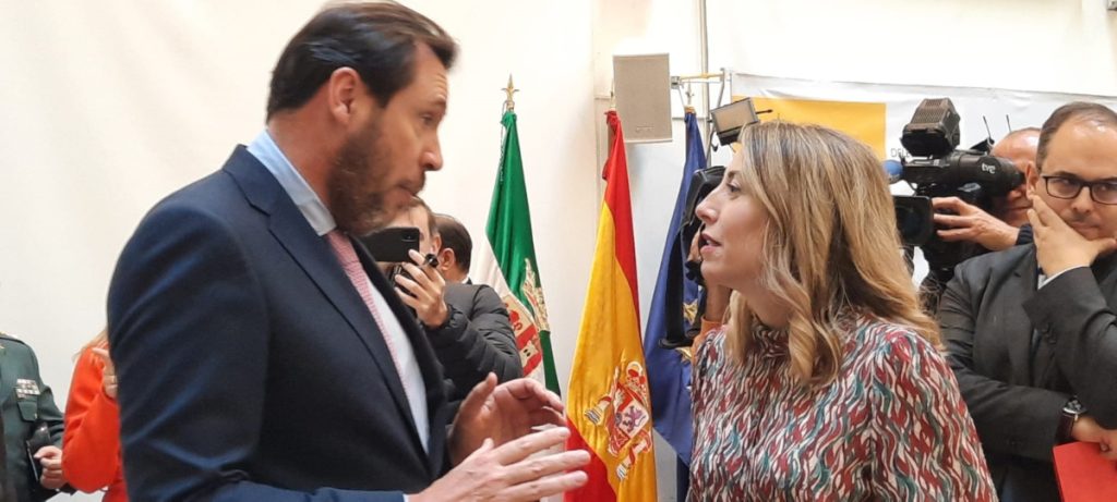 Óscar Puente prometió a María Guardiola llevar la alta velocidad a Extremadura en su reciente visita a esta región. 