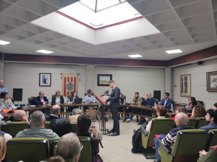 Juan Carlos Roses, nuevo alcalde de Albaida en la primera moción de censura de 2024.