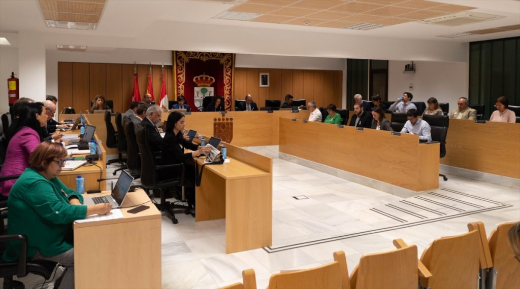 En el último pleno de San Sebastián de los Reyes antes de sus fiestas abordaron los escándalos del municipio. 