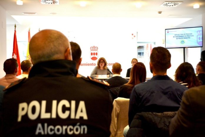 La Policía Municipal de Alcorcón pierde efectivos por lo poco atractiva que resulta a los opositores.