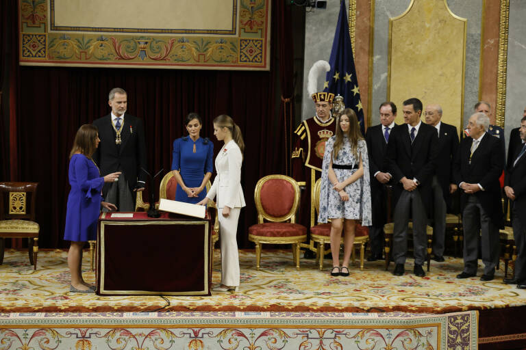princesa jura la constitucion