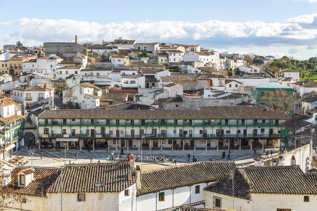Uno de los pueblos más bonitos e icónicos de Madrid: descubre la historia y tradición de Chinchón 2 Moncloa pueblo chinchon Moncloa