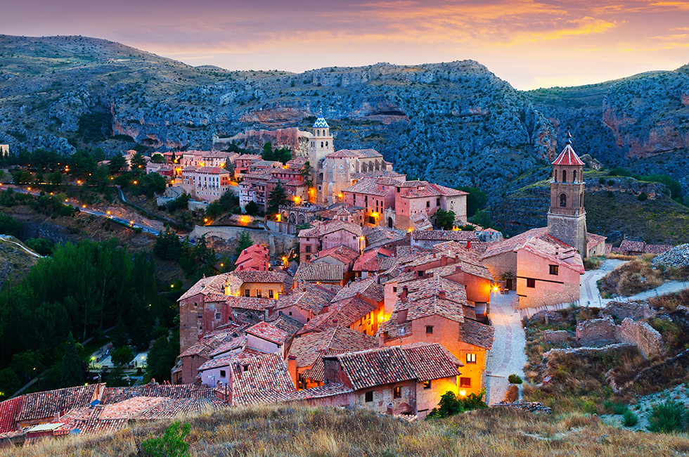 Descubre los 9 pueblos medievales españoles, como salidos de un cuento de hadas: 'Joyas' ancladas en el tiempo 1 Moncloa pueblos