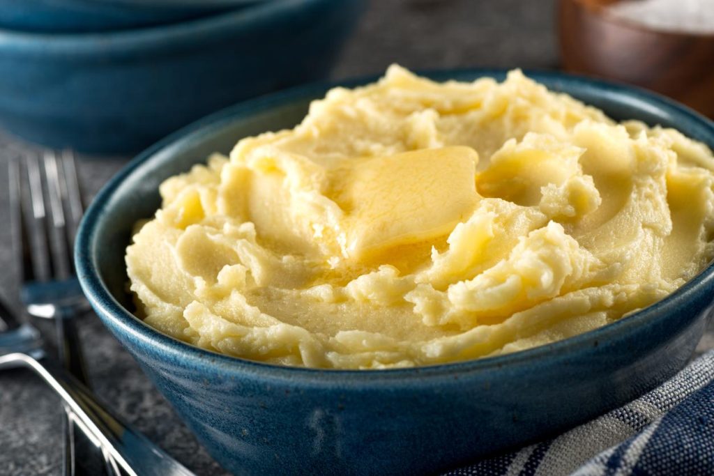 Conejo en salsa: receta tradicional para un banquete de primera 3 Moncloa pure de patatas Moncloa
