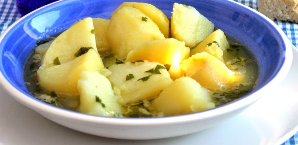 Las patatas en salsa verde, un delicioso y sabroso festín de la cocina vasca