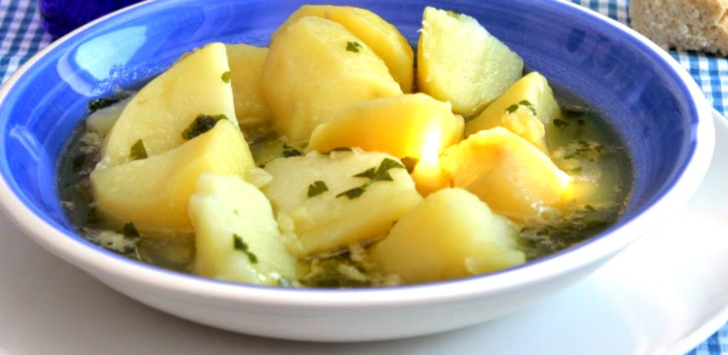 Deliciosas patatas en salsa verde: el sabroso festín de la cocina vasca 1 Moncloa Las patatas en salsa verde, un delicioso y sabroso festín de la cocina vasca