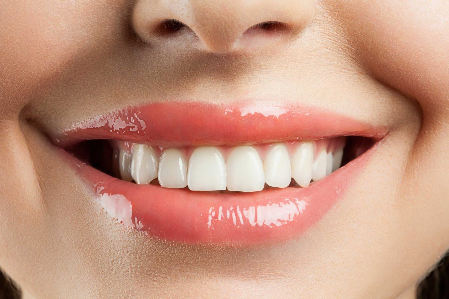 SONRÍE CON CONFIANZA: CUIDADO BUCODENTAL CON ACEITE DE COCO