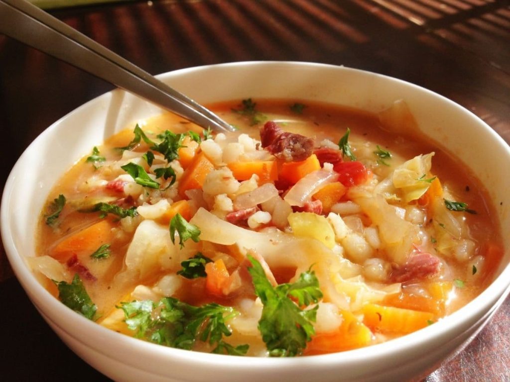 Sopa de col para adelgazar: ¿Milagro o mito? Descúbrelo ahora 3 Moncloa sopa de col 2 Moncloa