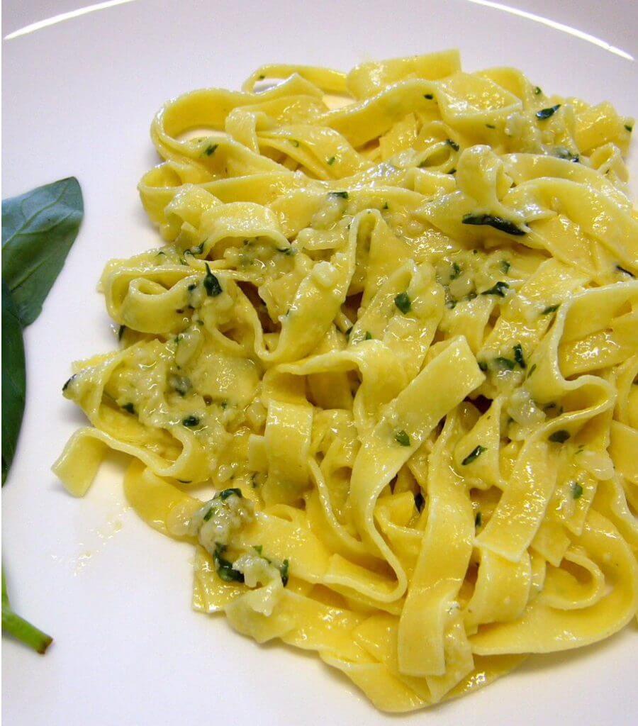 20160718 Tagliatelle Genovesa al pesto 900x1024 1 Moncloa