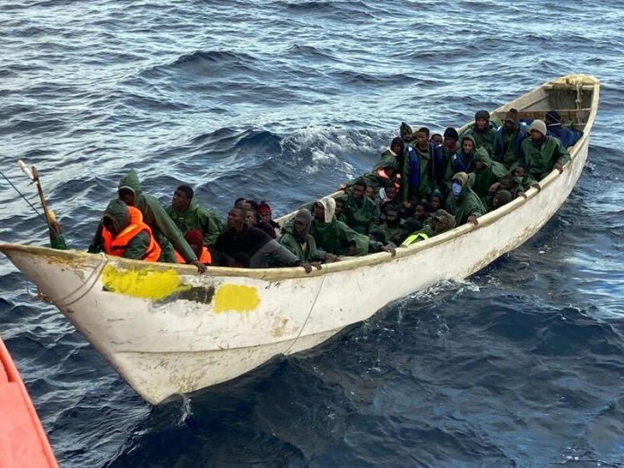 La agencia de la ONU alerta de la llegada masiva de migrantes a Canarias por Mauritania