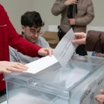 El recuento del voto de la emigración arranca este lunes y podrá hacer variar un escaño en Ourense