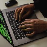 Protege tu ciberespacio: Cuatro claves para esquivar engaños en línea