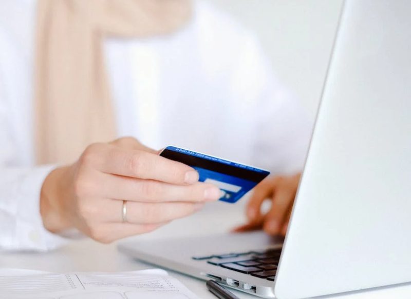 EXCESO DE CONFIANZA, UN ERROR AL COMPRAR ONLINE