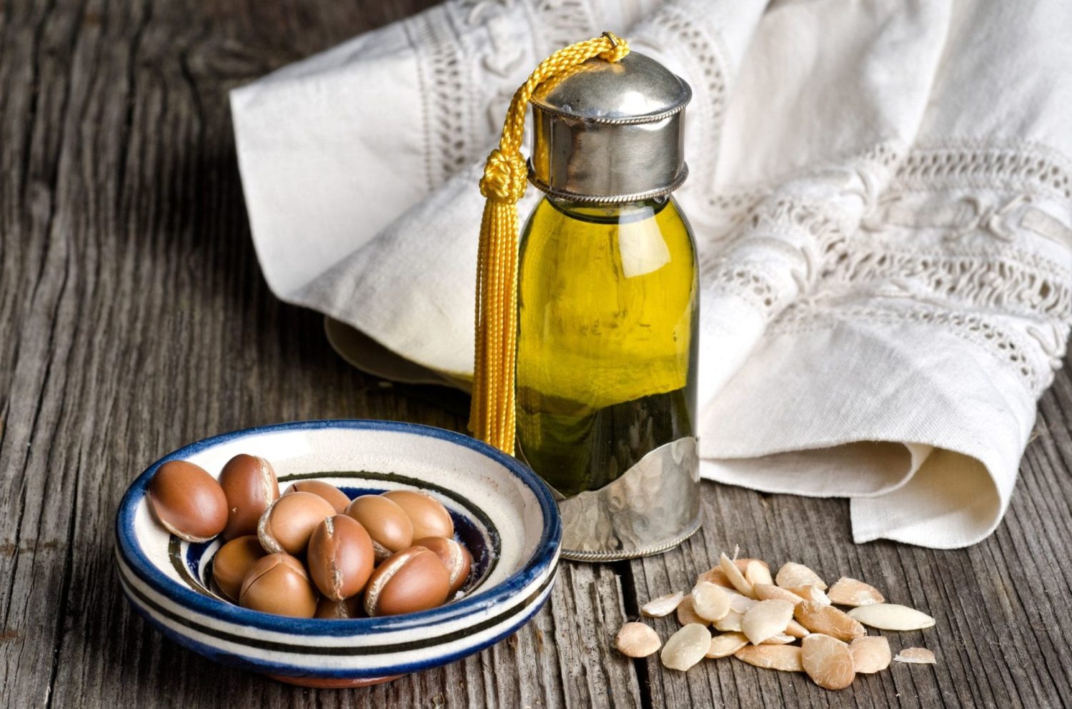 Caída del pelo: 10 alimentos que te ayudarán a evitarlo 1 Moncloa CAÍDA DEL PELO: FRUTOS SECOS Y SEMILLAS