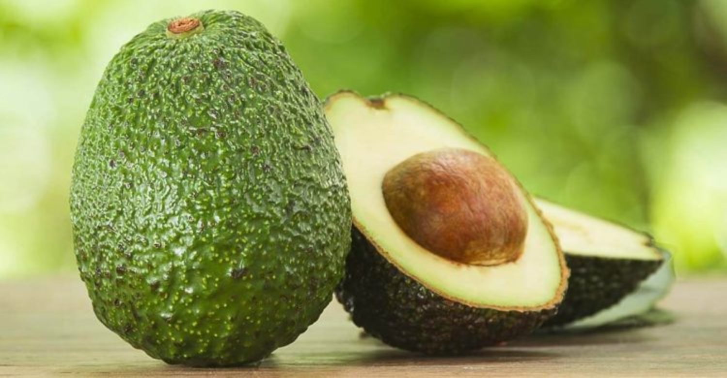 Aguacate: ¡la gran incógnita! Descubre si es fruta o verdura 4 Moncloa MÁS ALLÁ DEL GUACAMOLE: INNOVACIONES GASTRONÓMICAS