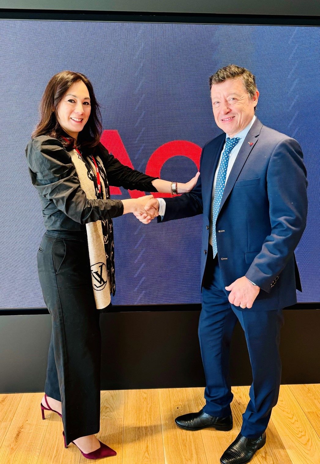 Aon y Assistcargo firman un acuerdo para transformar la gestión de riesgos del transporte de mercancías 1 Moncloa Aon y Assistcargo Moncloa