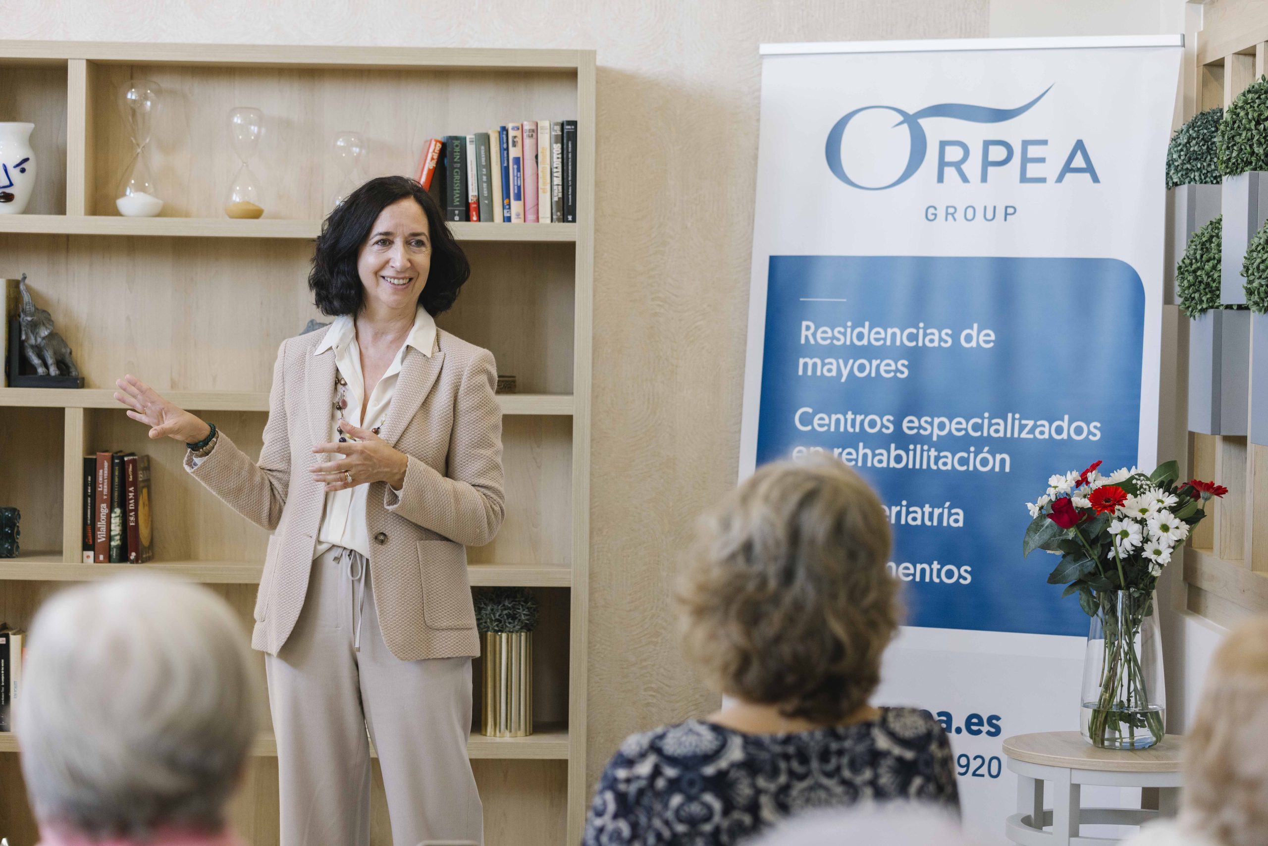 Asuncion Zaragoza CEO de ORPEA Iberica agradece el reconocimiento de Inforesidencias.com scaled Moncloa