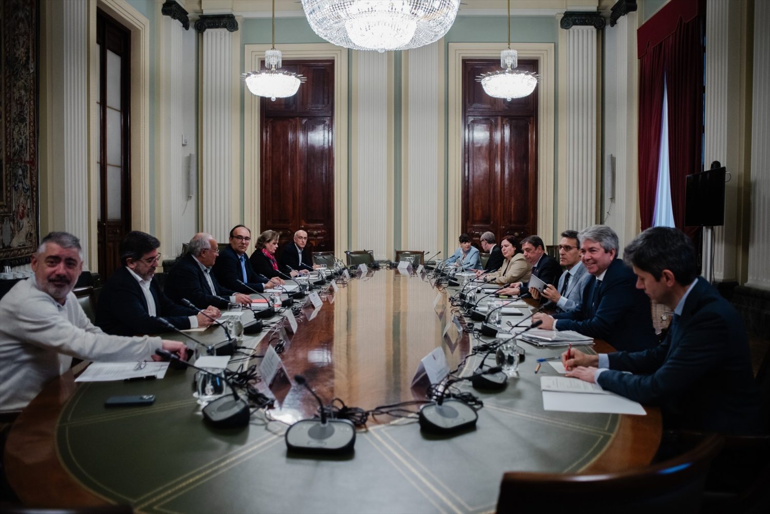 Planas pide a las comunidades asumir su papel en la crisis del campo