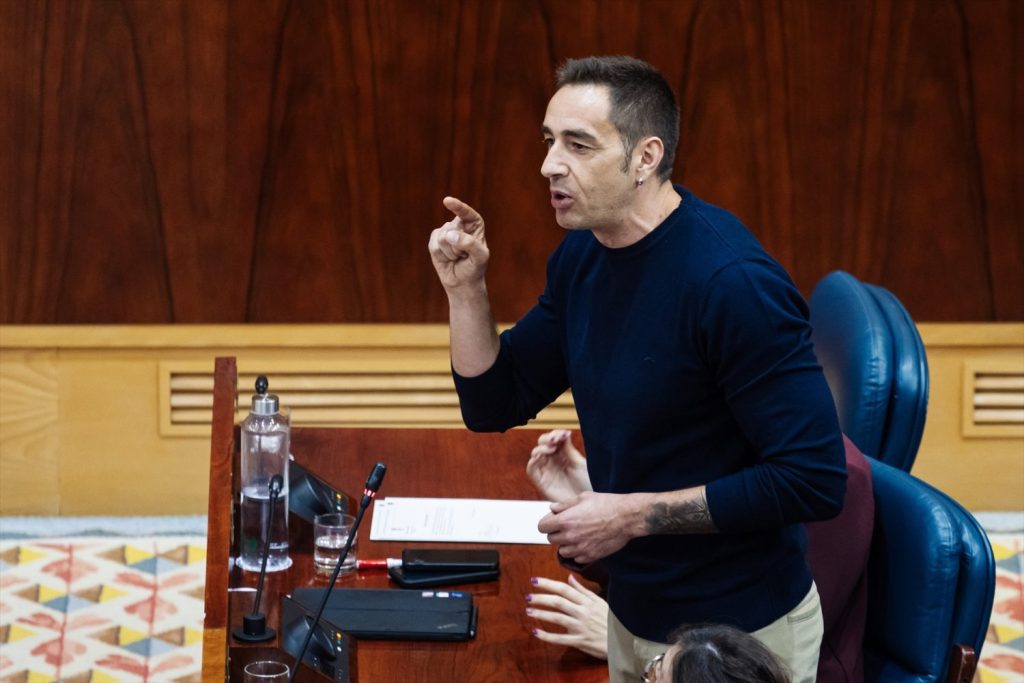Juan Lobato cansado de las formas de Más Madrid en la Asamblea | Foto: Europa Press