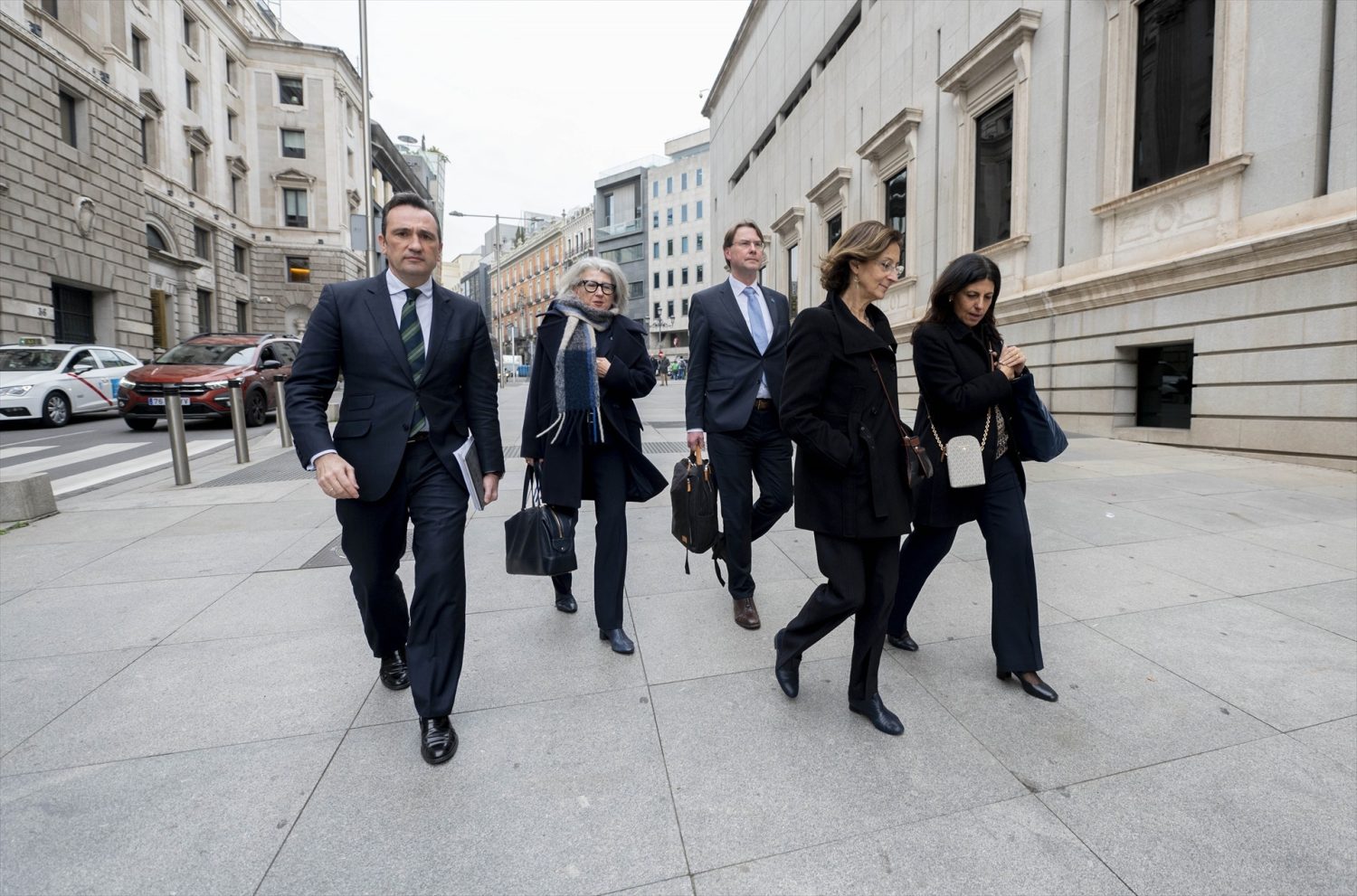 La Comisión Venecia desinfla las expectativas de PP y Vox