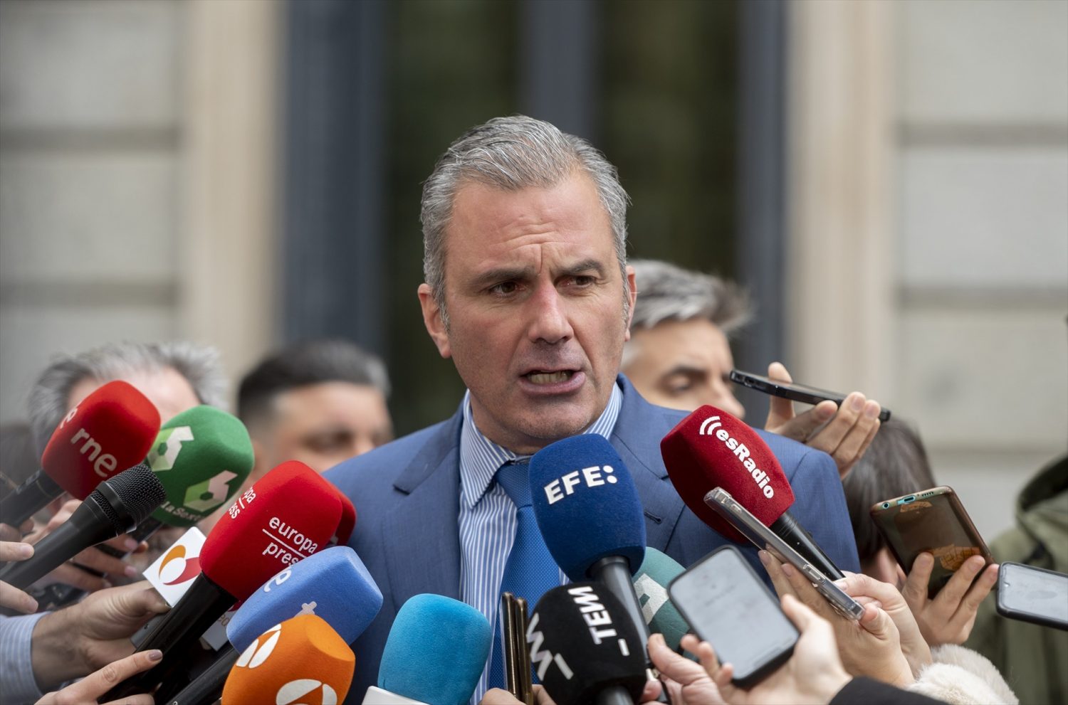 El portavoz de Vox a dicho a los enviados de Bruselas que la ley de amnistía es «un proceso indigno de corrupción política»