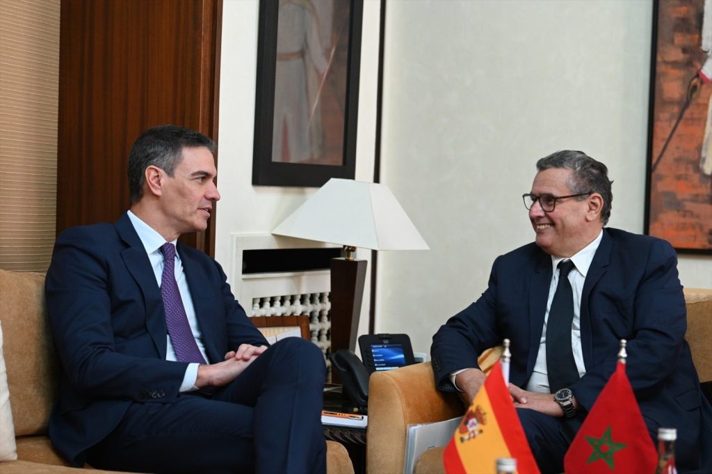Aziz Ajanuch y Pedro Sánchez hablaron sobre la preparación del mundial de fútbol que organizan España, Portugal y Marruecos