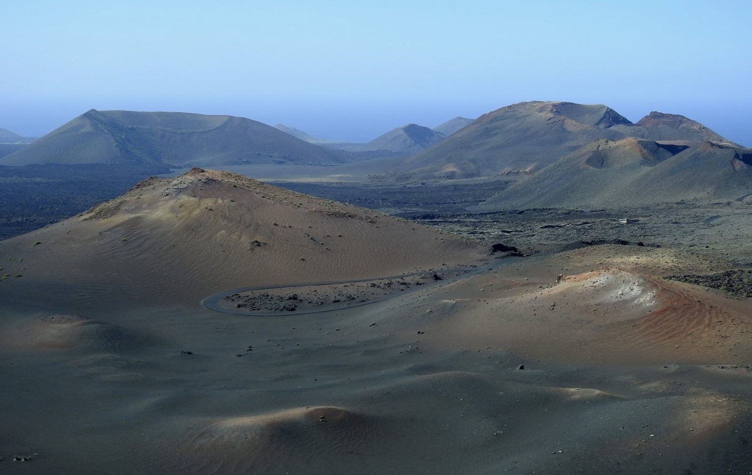 El refugio de los dioses: El misterio del Parque Nacional de Timanfaya en Lanzarote 2 Moncloa UN ENIGMA PARA LA CIENCIA