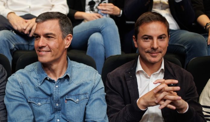 Juan Lobato se muestra en contra del plan de Pedro Sánchez | Foto: Europa Press
