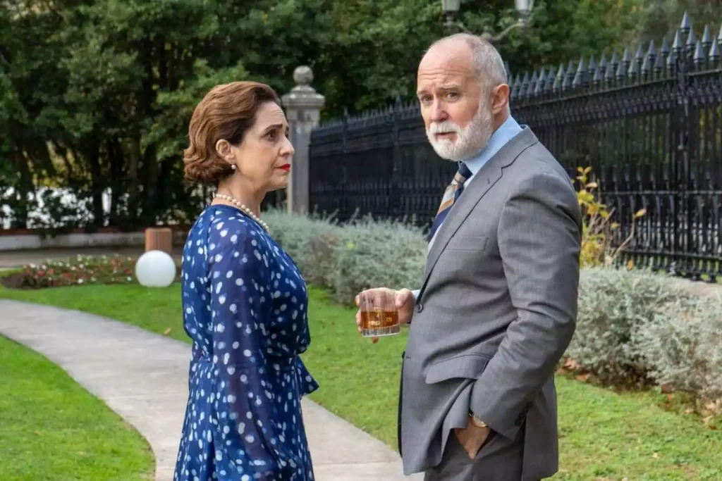 Sumérgete en 'Galgos': La serie de intrigas familiares más cautivadora, personajes auténticos e irresistibles de Movistar + 1 Moncloa adriana ozores luis bermejo galgos movistar plus 1600 1067 Moncloa