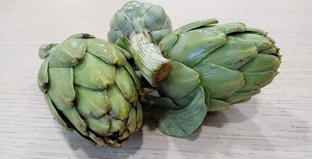 Secreto infalible: logra alcachofas tiernas y deliciosas con esta receta fácil 2 Moncloa TOQUE FINAL: SALSA Y PRESENTACIÓN