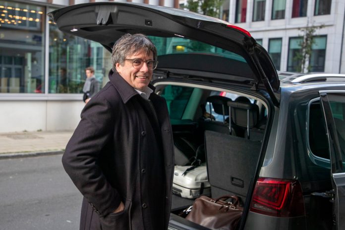 Carles Puigdemont sigue fugado de la Justicia española.