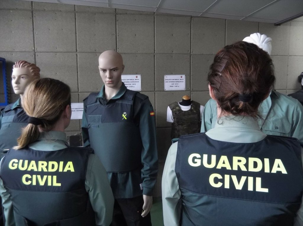 Los chalecos antibalas de la Guardia Civil son una prenda indispensable teniendo en cuenta además que en los últimos años han aumentado las agresiones a los agentes.