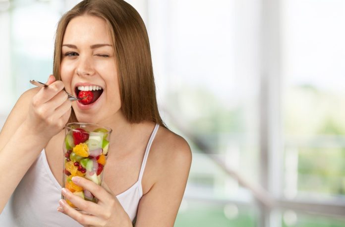 Este es el momento ideal para comer fruta, según los expertos: ¡Descubre el porqué!