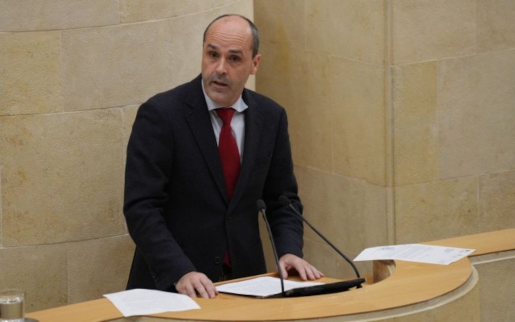El PP de Cantabria desvela las desigualdades del PSOE con la dependencia 1 Moncloa Juan José Alonso pide el mismo trato para todos los territorios, sin preferencias para los pactos de investidura.