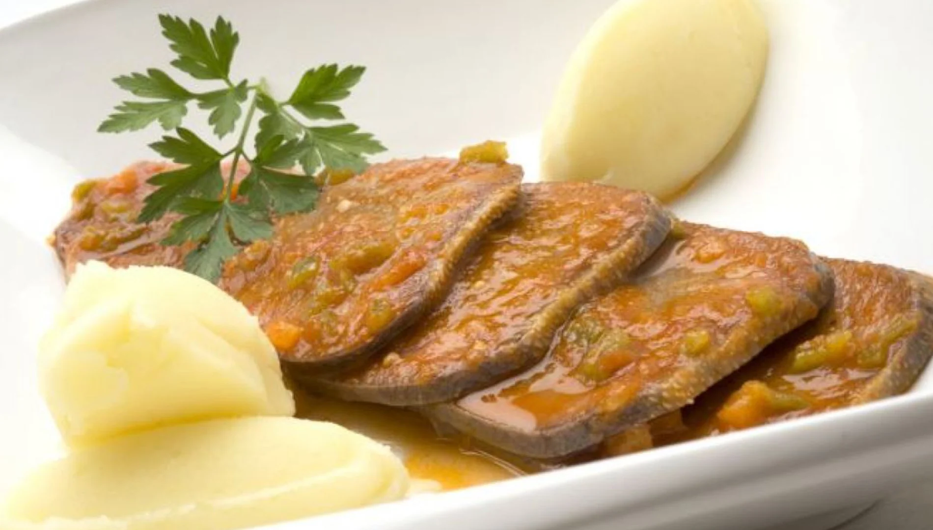 engua de ternera en salsa
