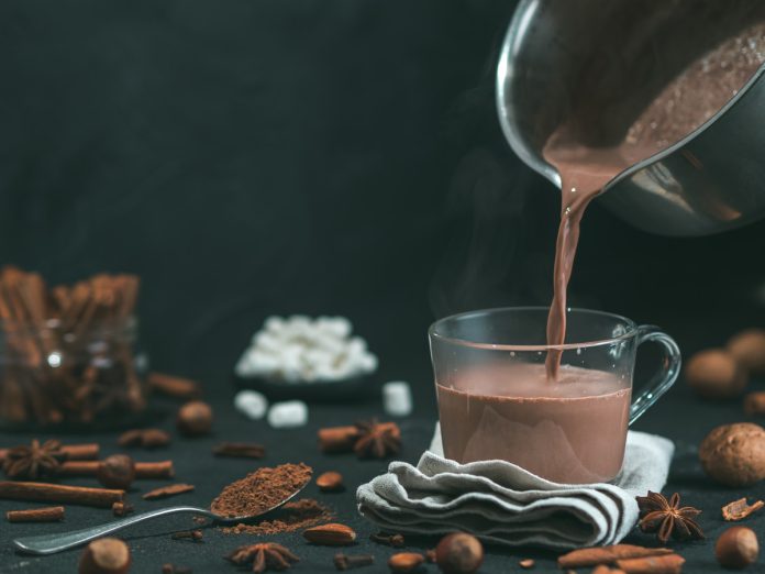 exquisitas recetas de bebidas de chocolate para saborear el invierno cómodamente en tu hogar