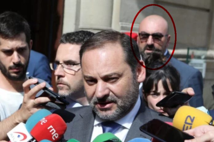 Koldo García, asesor y mano derecha de Ábalos, señalado en rojo y detenido por la Guardia Civil