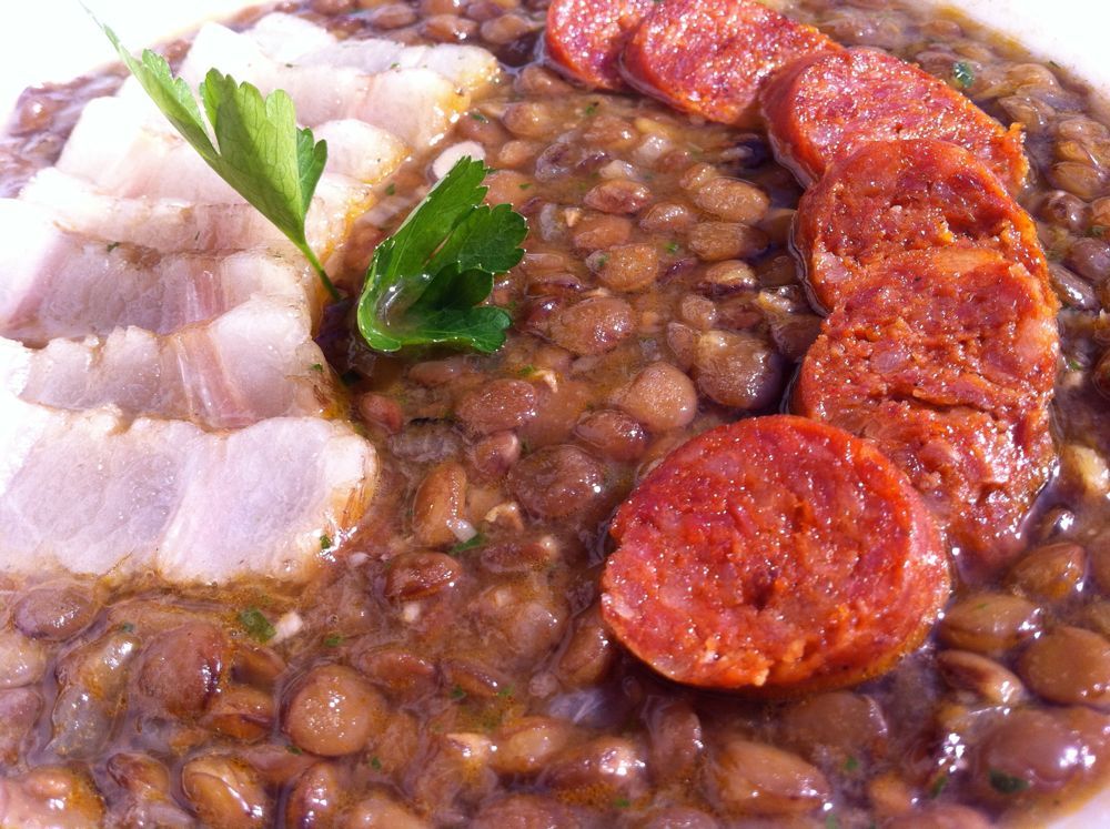 ¡Delicia express! Descubre el secreto de las lentejas con chorizo: una receta sencilla y sabrosa 3 Moncloa REINVENTANDO LA TRADICIÓN