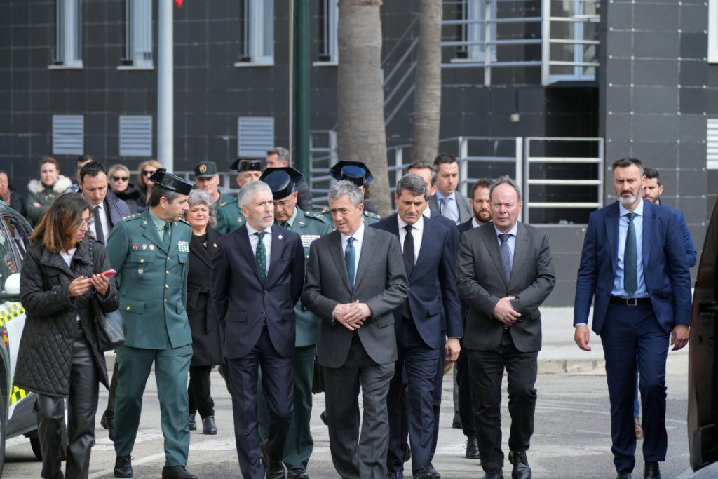 El ministro de Interior, Fernando Grande-Marlaska, visita la Comandancia de la Guardia Civil de Cádiz, a 10 de febrero de 2024